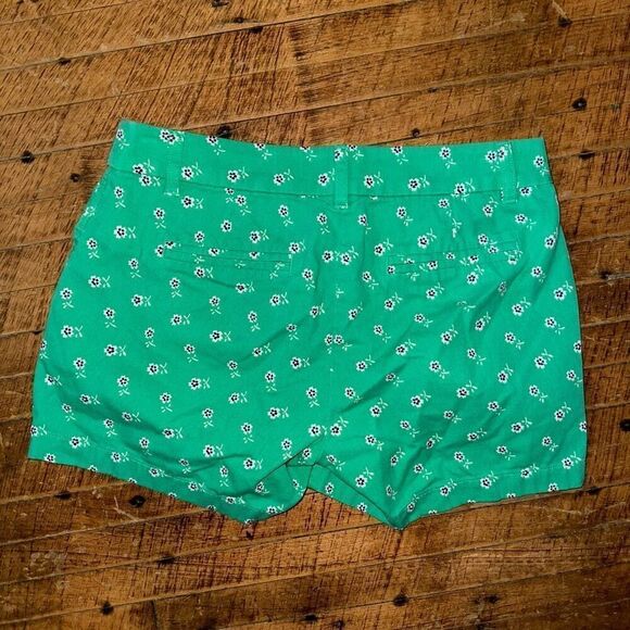 J Crew green floral flat front preppy chino size 2 shorts - Picture 3 of 3